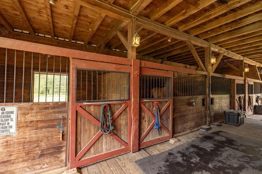 298 Exeter Road Hampton Falls NH 03844