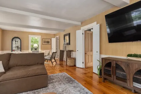 298 Exeter Road Hampton Falls NH 03844