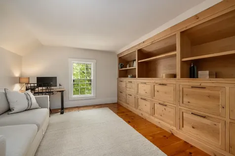 298 Exeter Road Hampton Falls NH 03844
