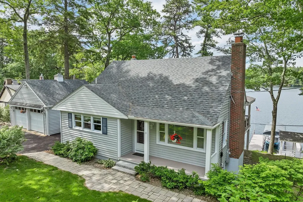 14 Governor Wentworth Highway Tuftonboro NH 03816