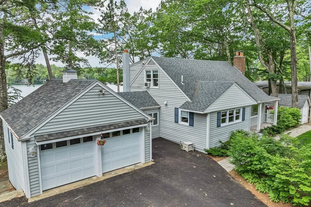 14 Governor Wentworth Highway Tuftonboro NH 03816