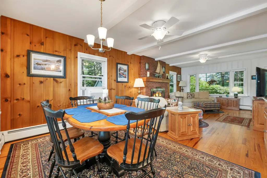 14 Governor Wentworth Highway Tuftonboro NH 03816