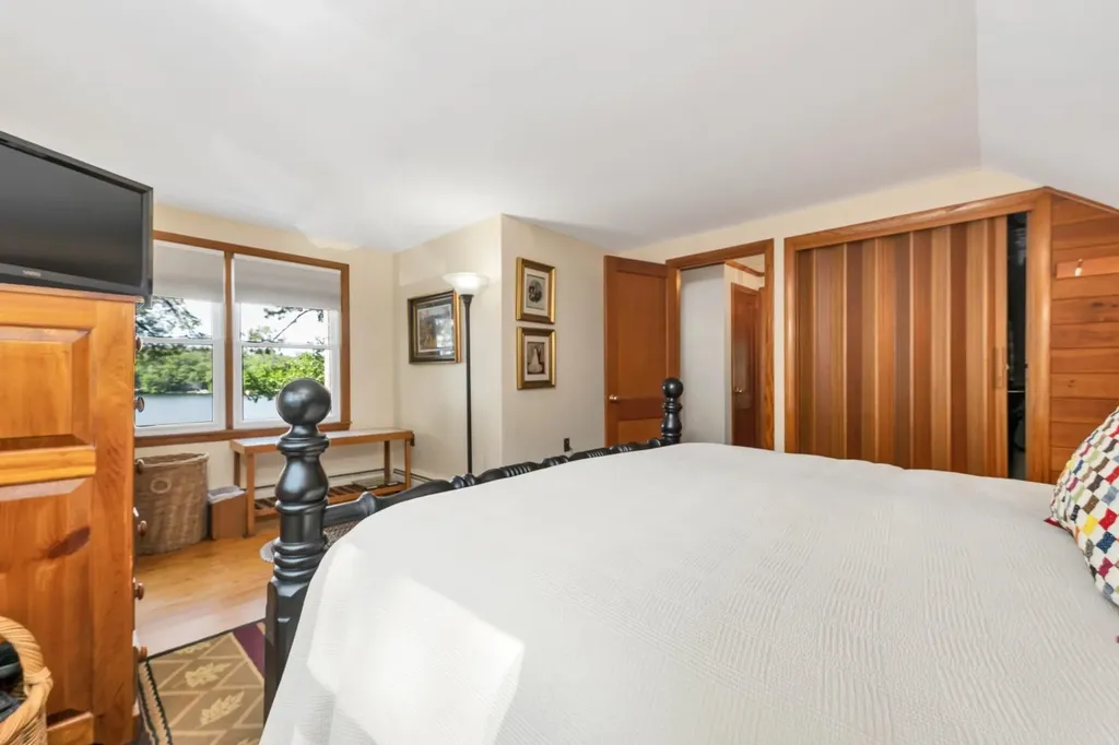 14 Governor Wentworth Highway Tuftonboro NH 03816