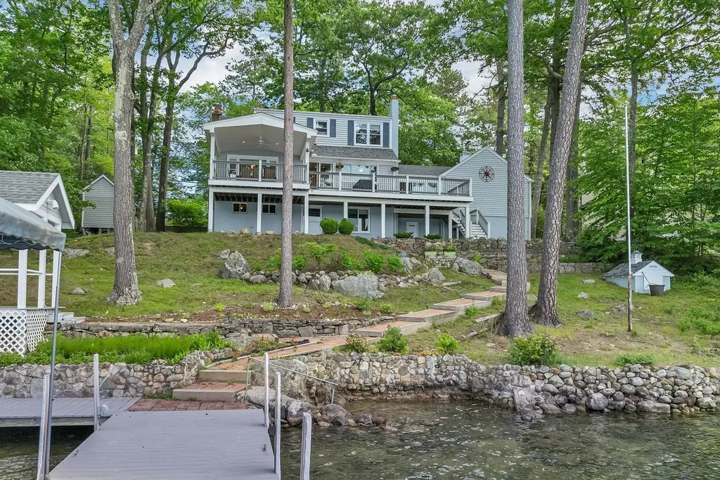 14 Governor Wentworth Highway Tuftonboro NH 03816