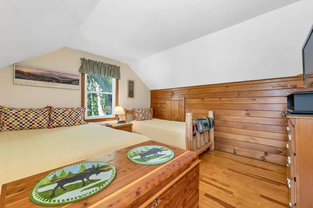 14 Governor Wentworth Highway Tuftonboro NH 03816