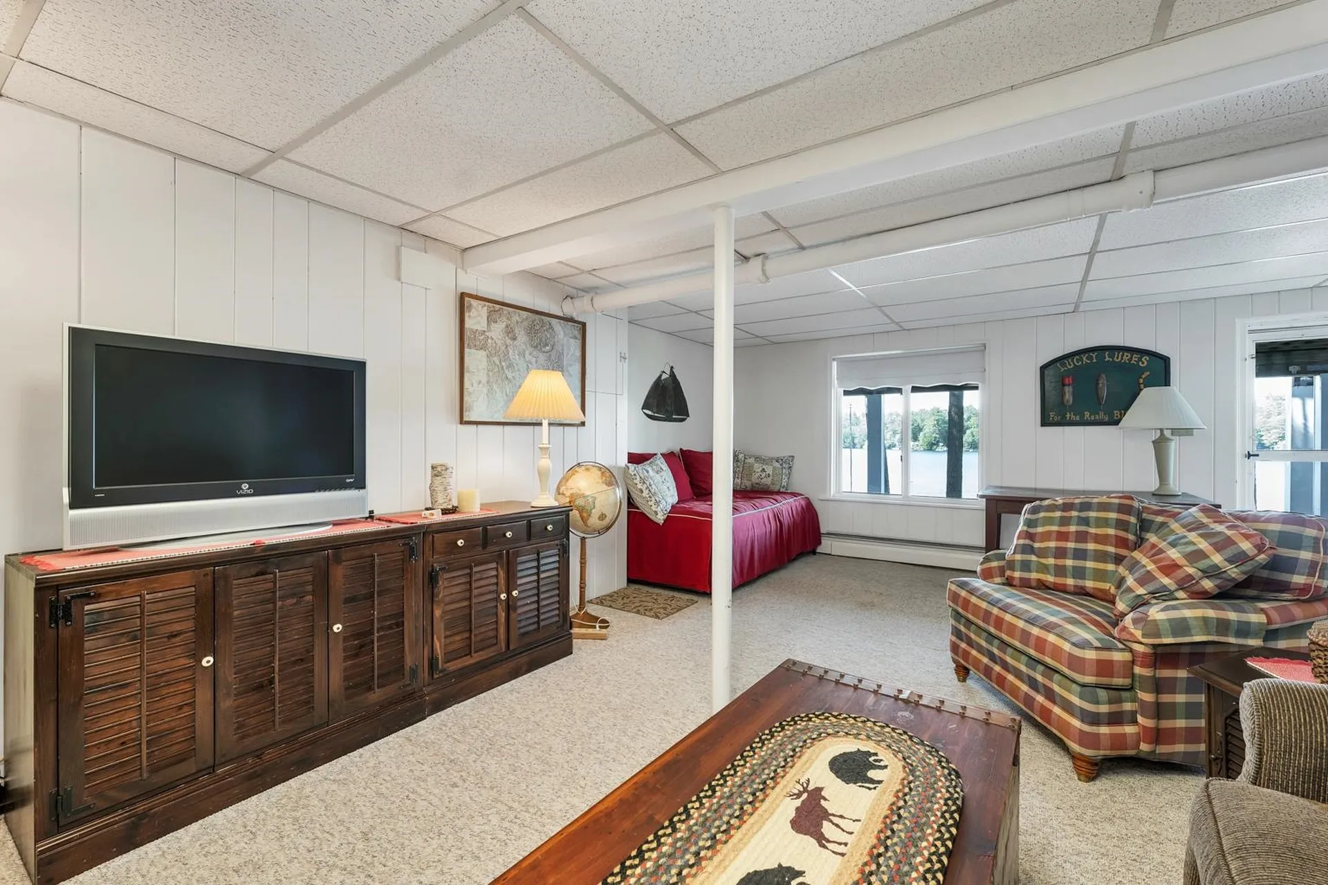 14 Governor Wentworth Highway Tuftonboro NH 03816