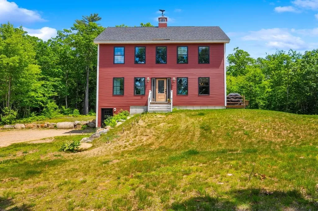 2 Prescott Road Sandwich NH 03227