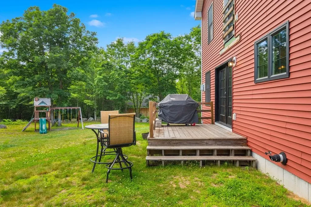 2 Prescott Road Sandwich NH 03227