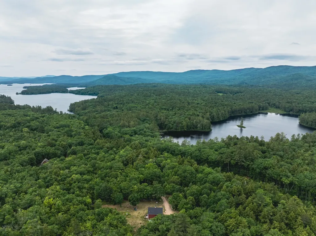 2 Prescott Road Sandwich NH 03227