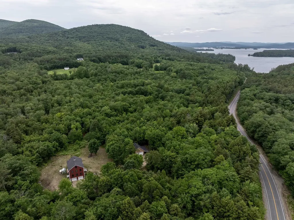 2 Prescott Road Sandwich NH 03227