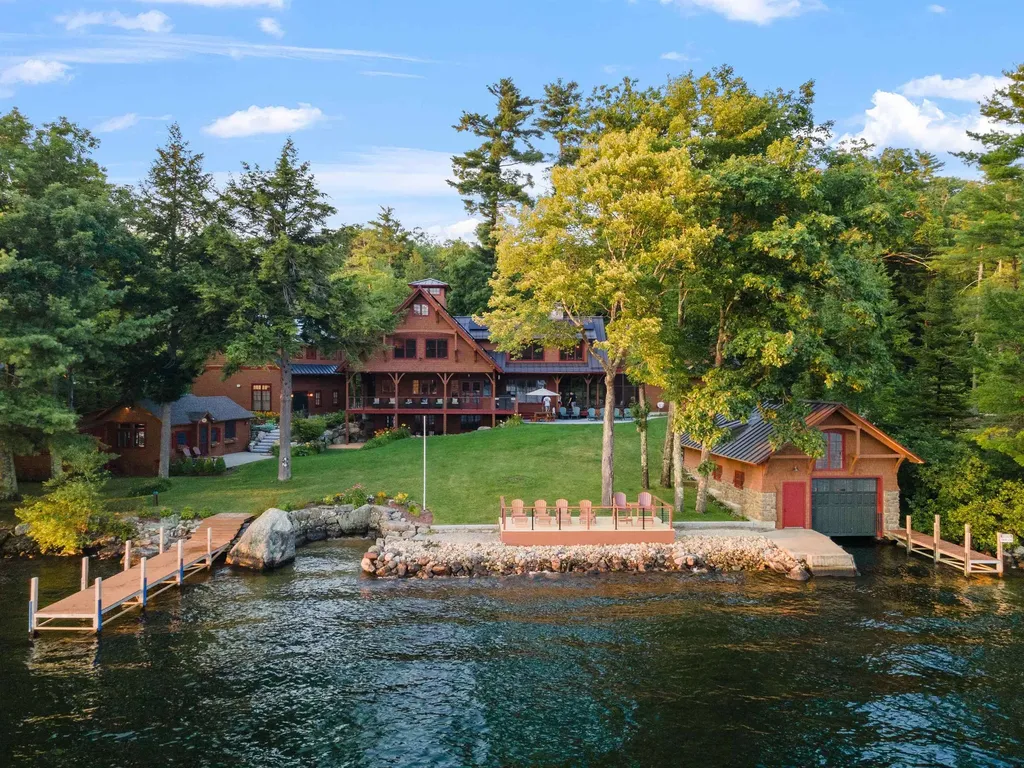 21 Leighton S Avenue Laconia NH 03246