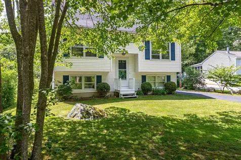 112 Morse Road Manchester NH 03104