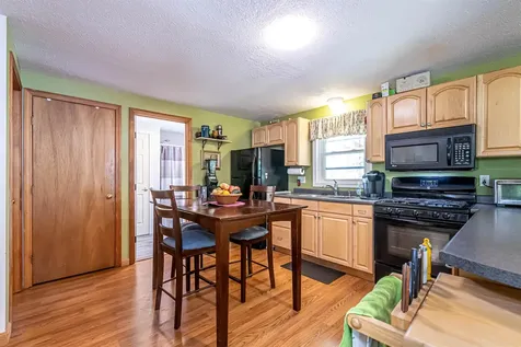 112 Morse Road Manchester NH 03104