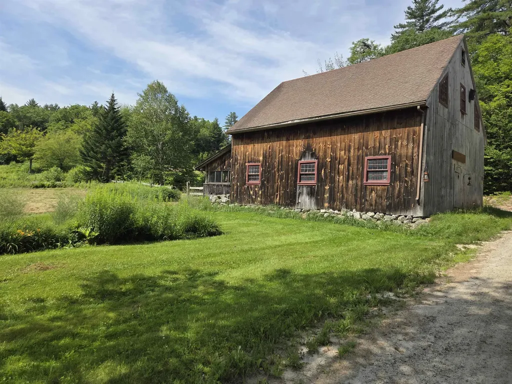 49 Pedrick Road Wilmot NH 03287