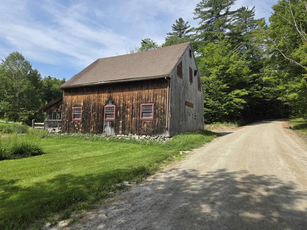 49 Pedrick Road Wilmot NH 03287