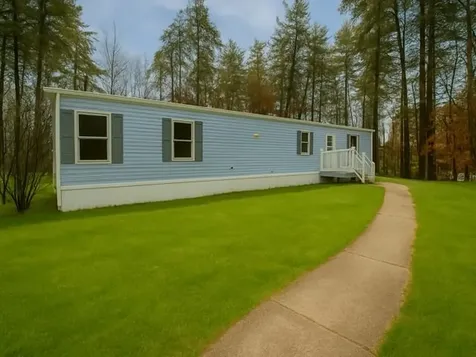 9 Charleston Avenue Londonderry NH 03053