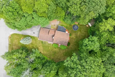 20 Wedgewood Drive Londonderry NH 03053