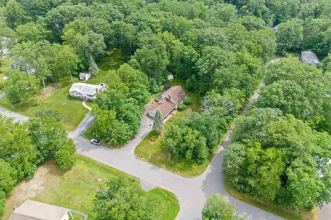 20 Wedgewood Drive Londonderry NH 03053