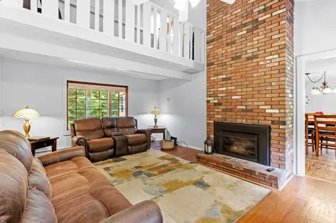 20 Wedgewood Drive Londonderry NH 03053