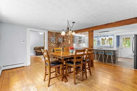 20 Wedgewood Drive Londonderry NH 03053