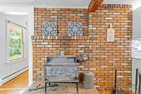 20 Wedgewood Drive Londonderry NH 03053