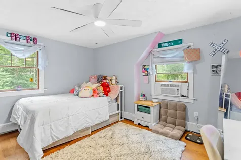 20 Wedgewood Drive Londonderry NH 03053