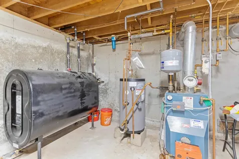 20 Wedgewood Drive Londonderry NH 03053