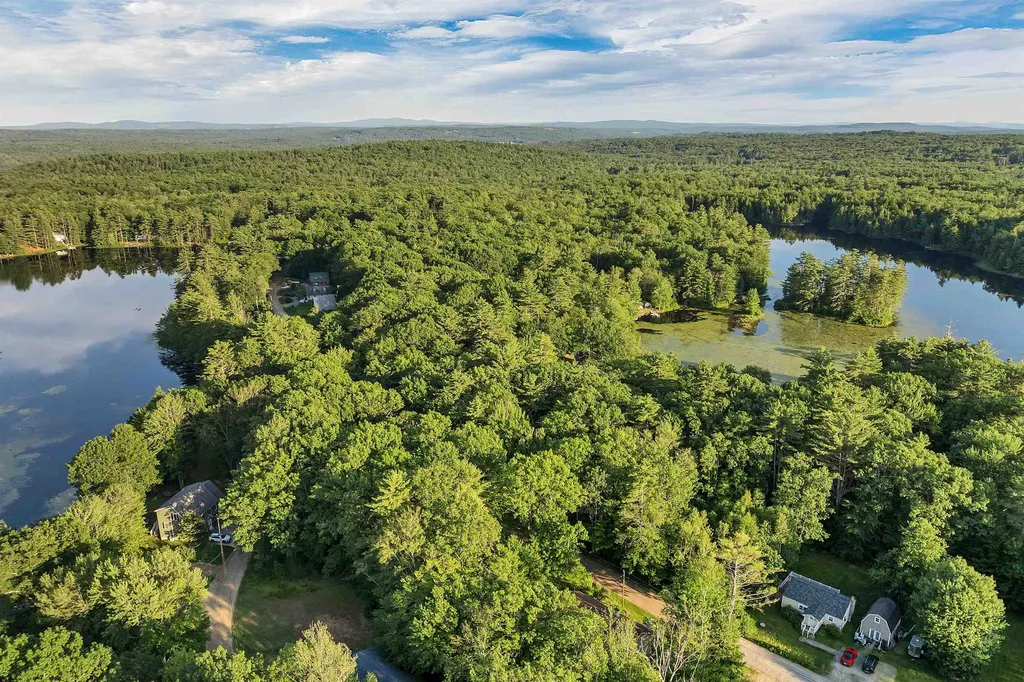 19 Sherwood Forest Drive Canterbury NH 03224