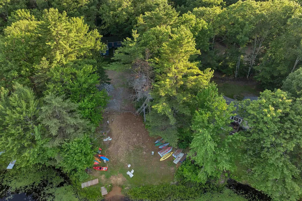 19 Sherwood Forest Drive Canterbury NH 03224