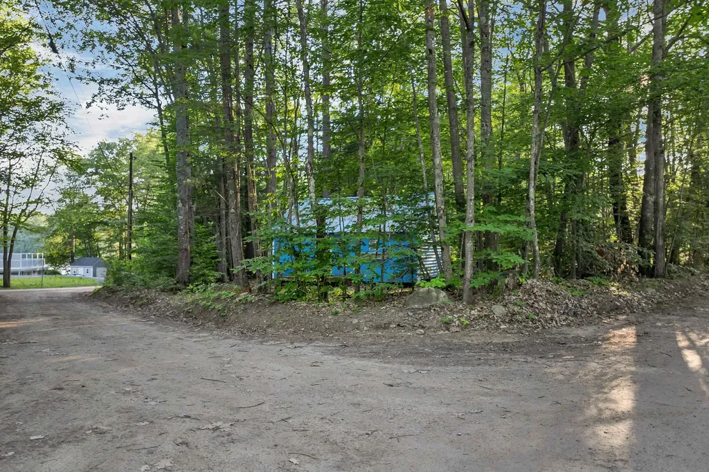 19 Sherwood Forest Drive Canterbury NH 03224