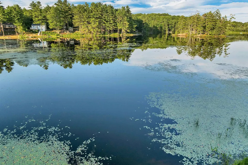 19 Sherwood Forest Drive Canterbury NH 03224