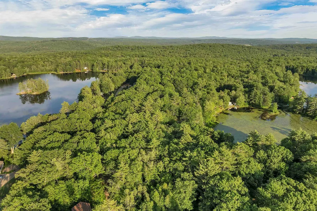 19 Sherwood Forest Drive Canterbury NH 03224