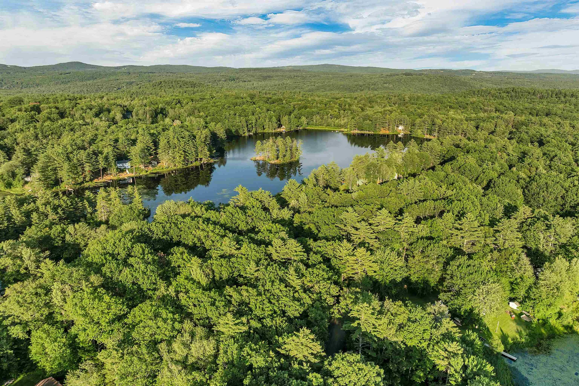 19 Sherwood Forest Drive Canterbury NH 03224