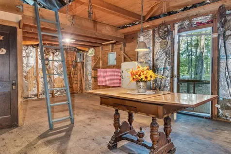 19 Sherwood Forest Drive Canterbury NH 03224