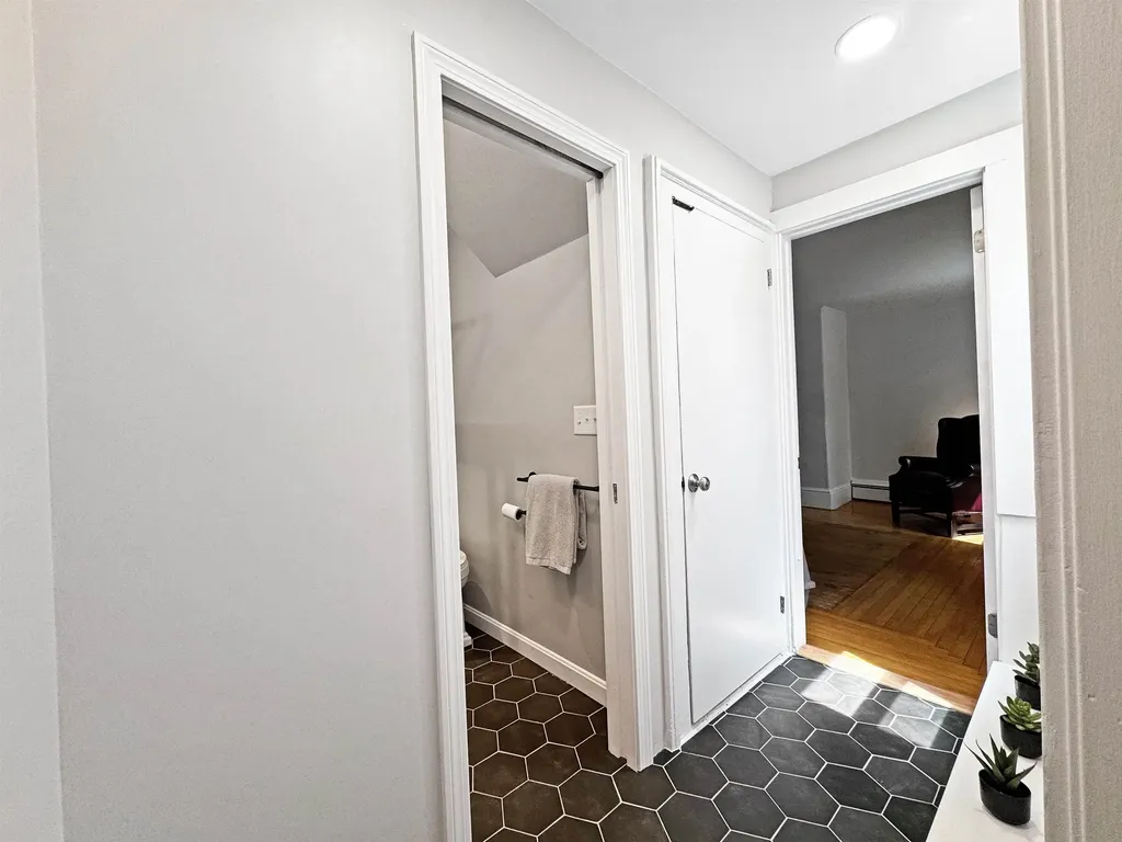 23 Exeter Road Newmarket NH 03857