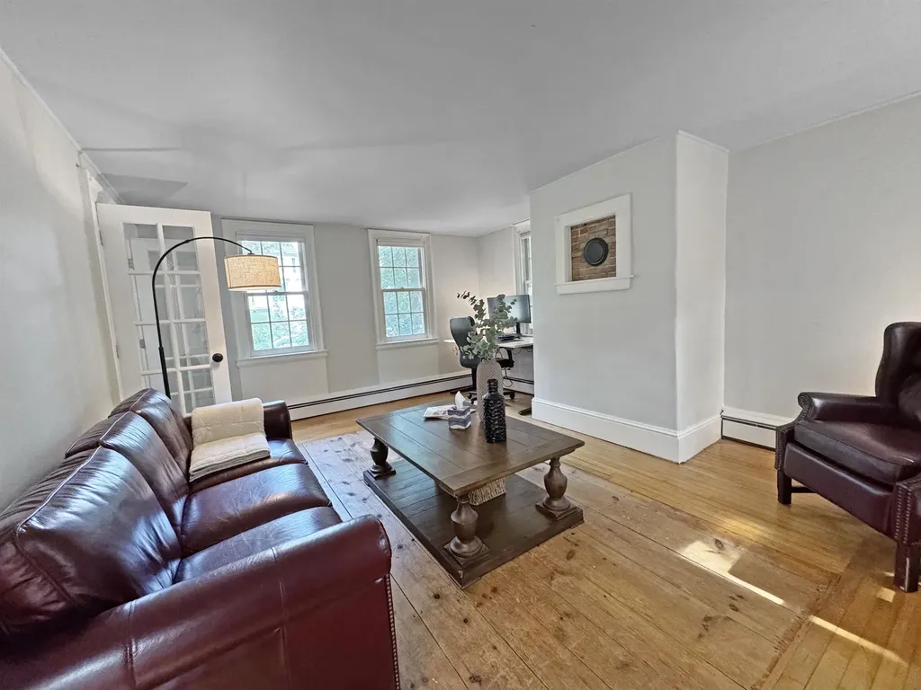 23 Exeter Road Newmarket NH 03857