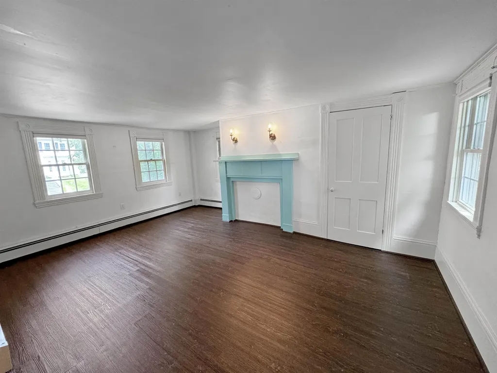 23 Exeter Road Newmarket NH 03857
