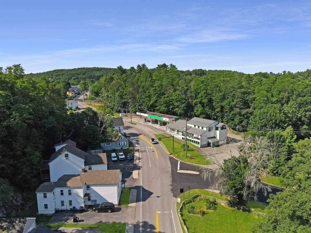 23 Exeter Road Newmarket NH 03857