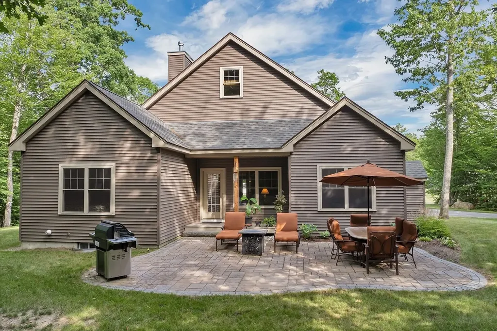 62 Ambrose Way Wolfeboro NH 03894