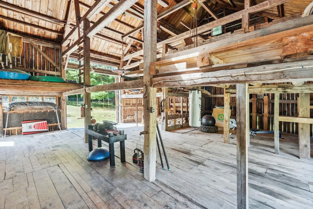 338 East Washington Road Bradford NH 03221