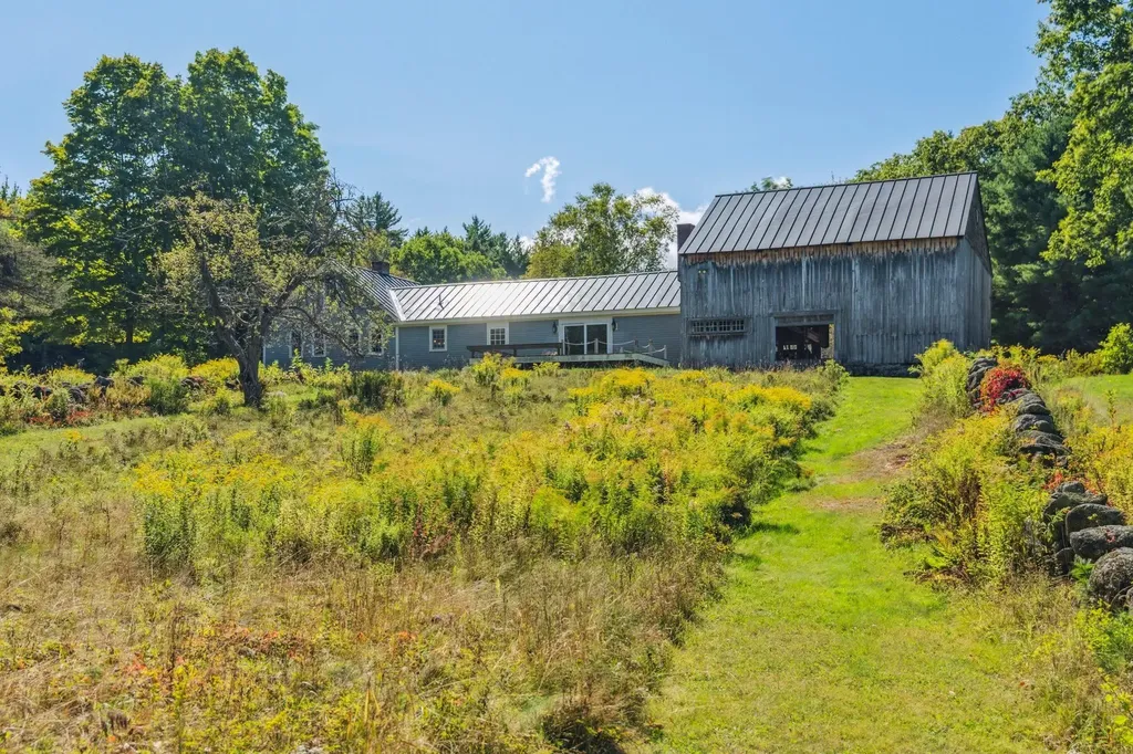 338 East Washington Road Bradford NH 03221