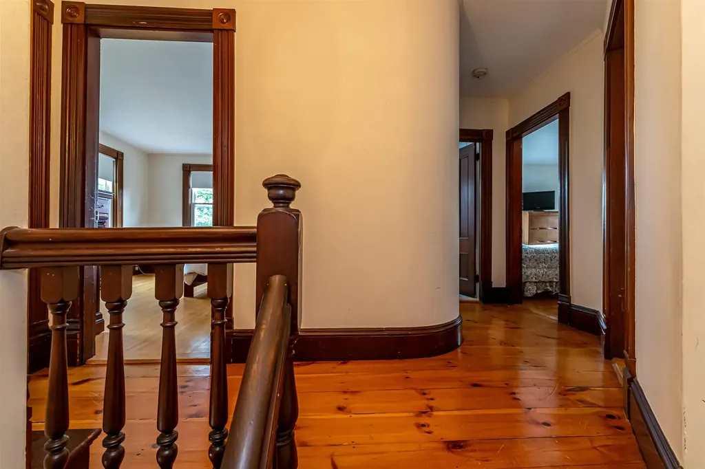 2 Pleasant Street Wolfeboro NH 03894