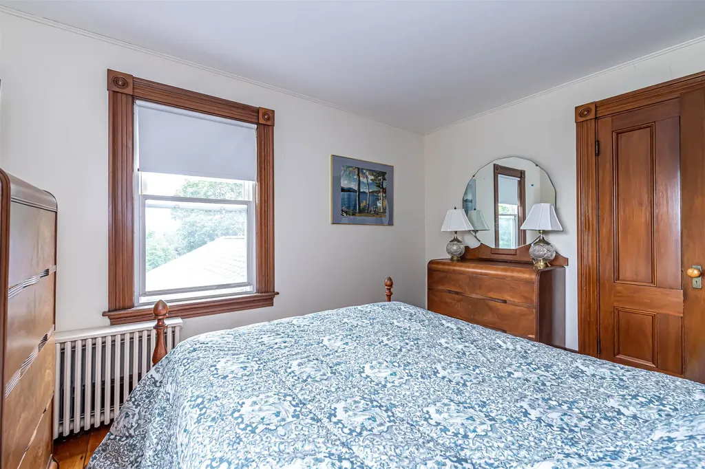 2 Pleasant Street Wolfeboro NH 03894