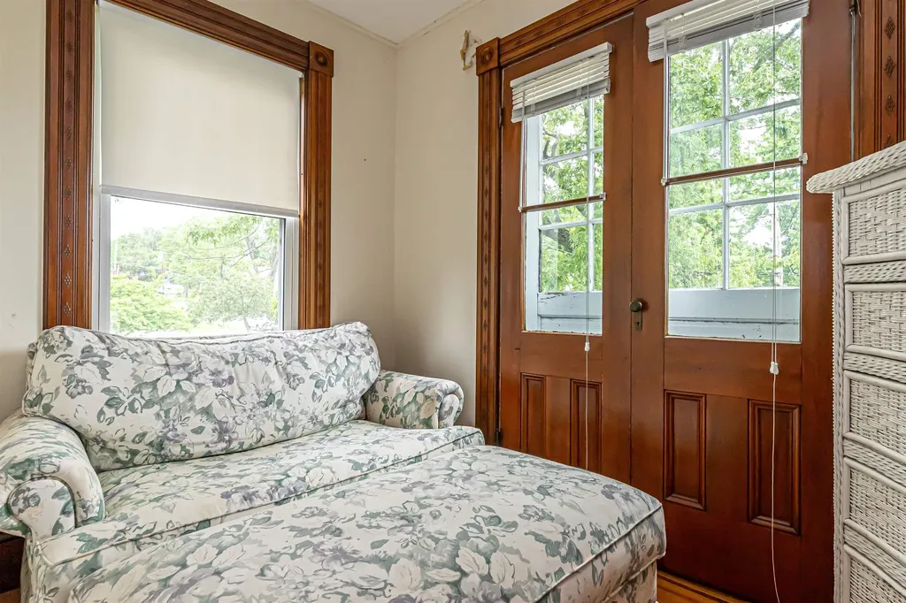 2 Pleasant Street Wolfeboro NH 03894