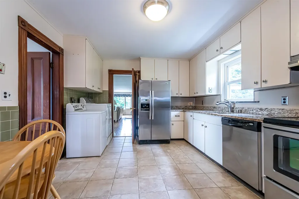 2 Pleasant Street Wolfeboro NH 03894