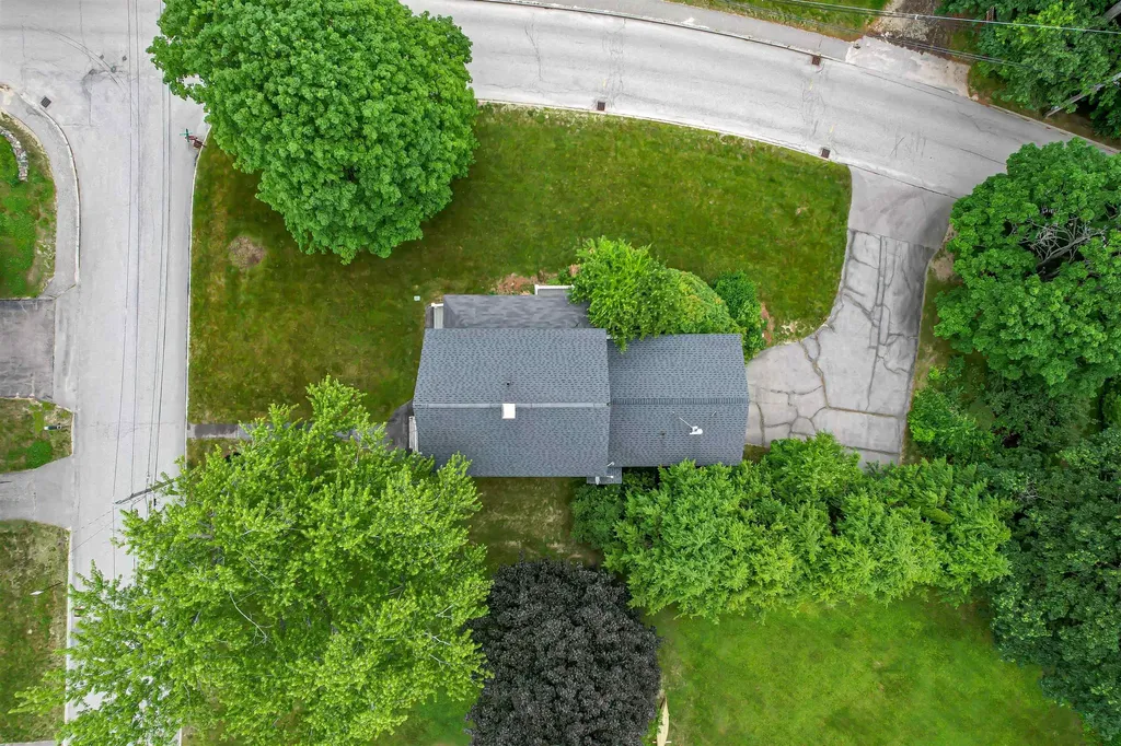 2 Pleasant Street Wolfeboro NH 03894