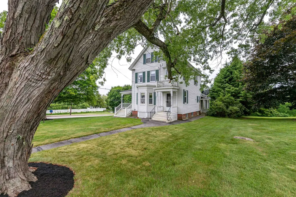 2 Pleasant Street Wolfeboro NH 03894