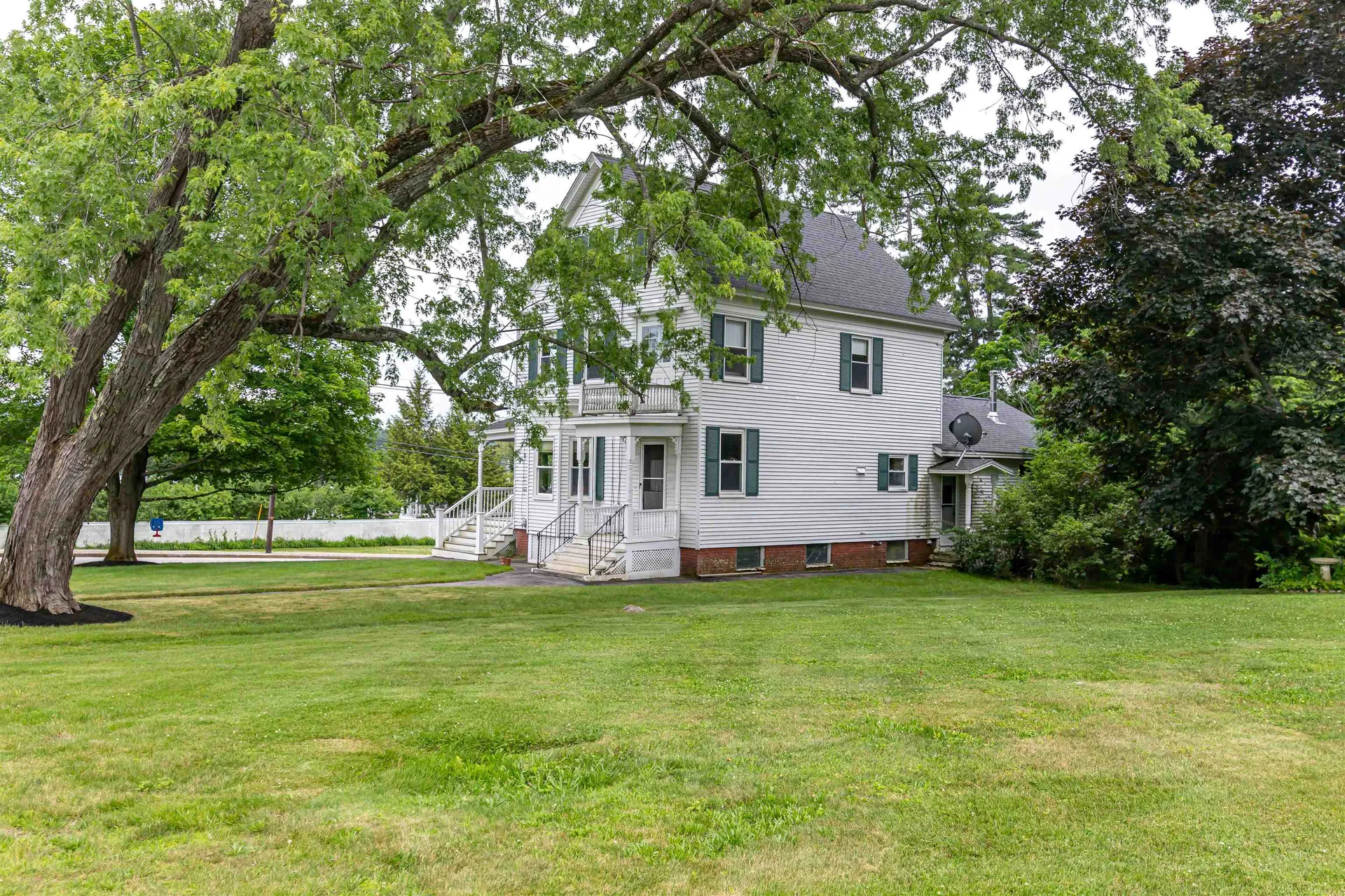 2 Pleasant Street Wolfeboro NH 03894