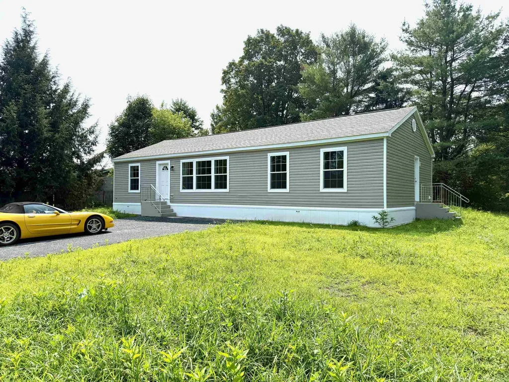 6 Rockwood Street Hartland VT 05052