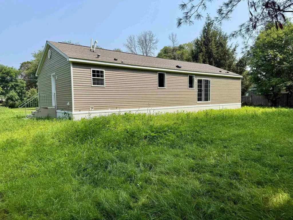 6 Rockwood Street Hartland VT 05052